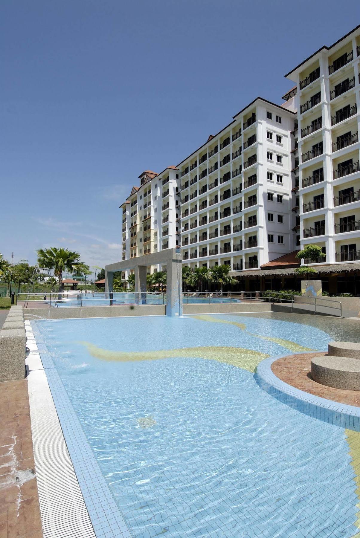 Suria Service Apartment-Hotel Bukit Merah Exterior photo