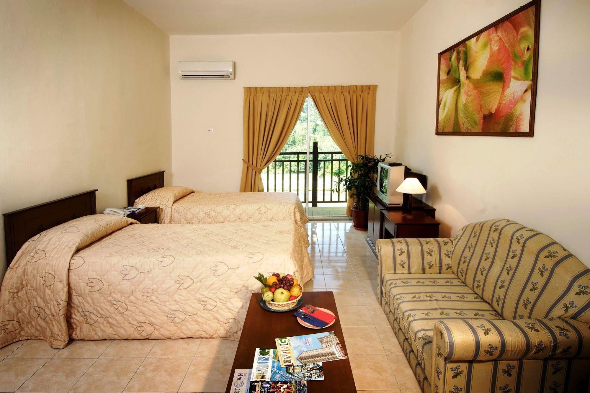 Suria Service Apartment-Hotel Bukit Merah Exterior photo