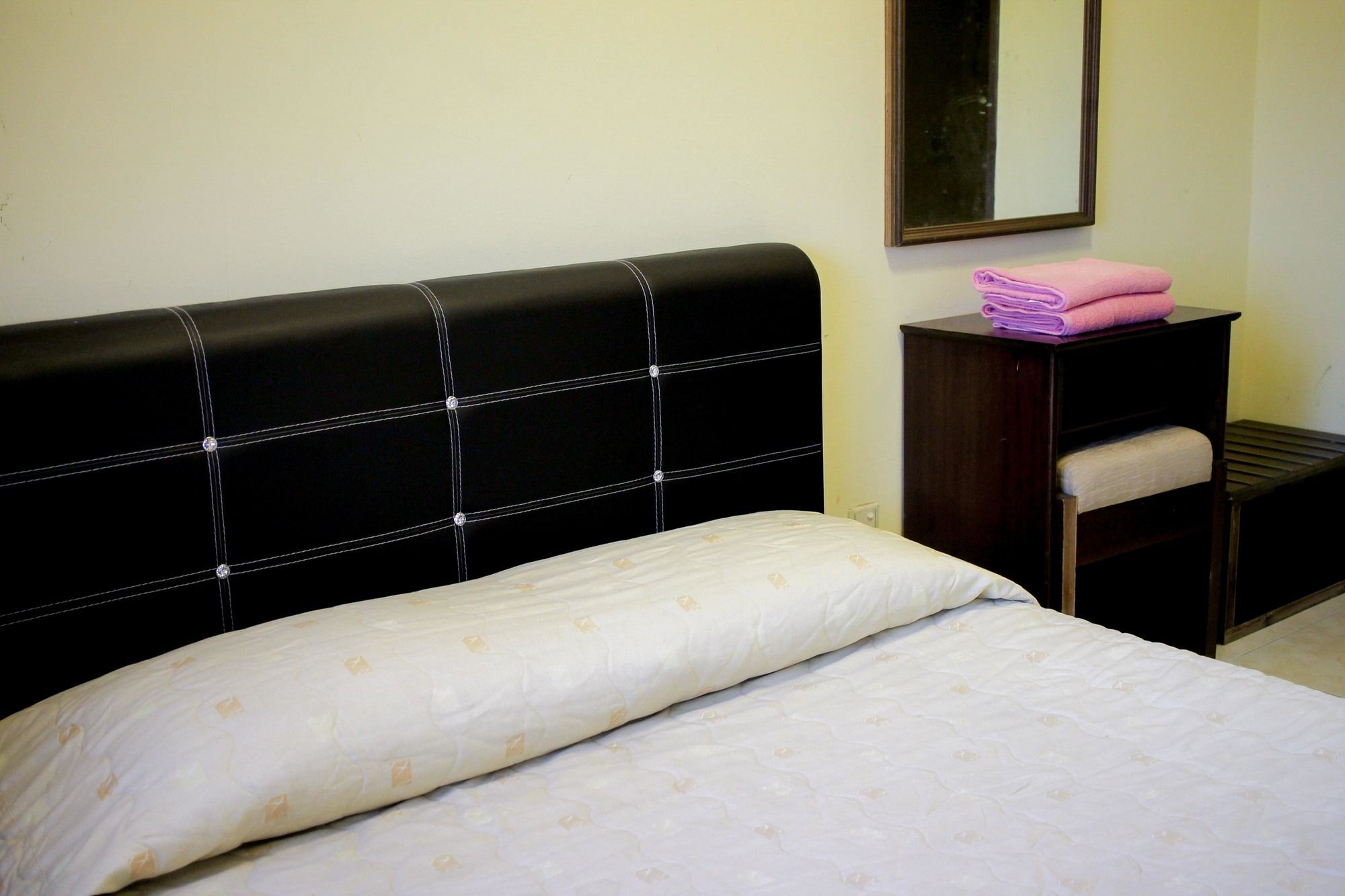 Suria Service Apartment-Hotel Bukit Merah Exterior photo