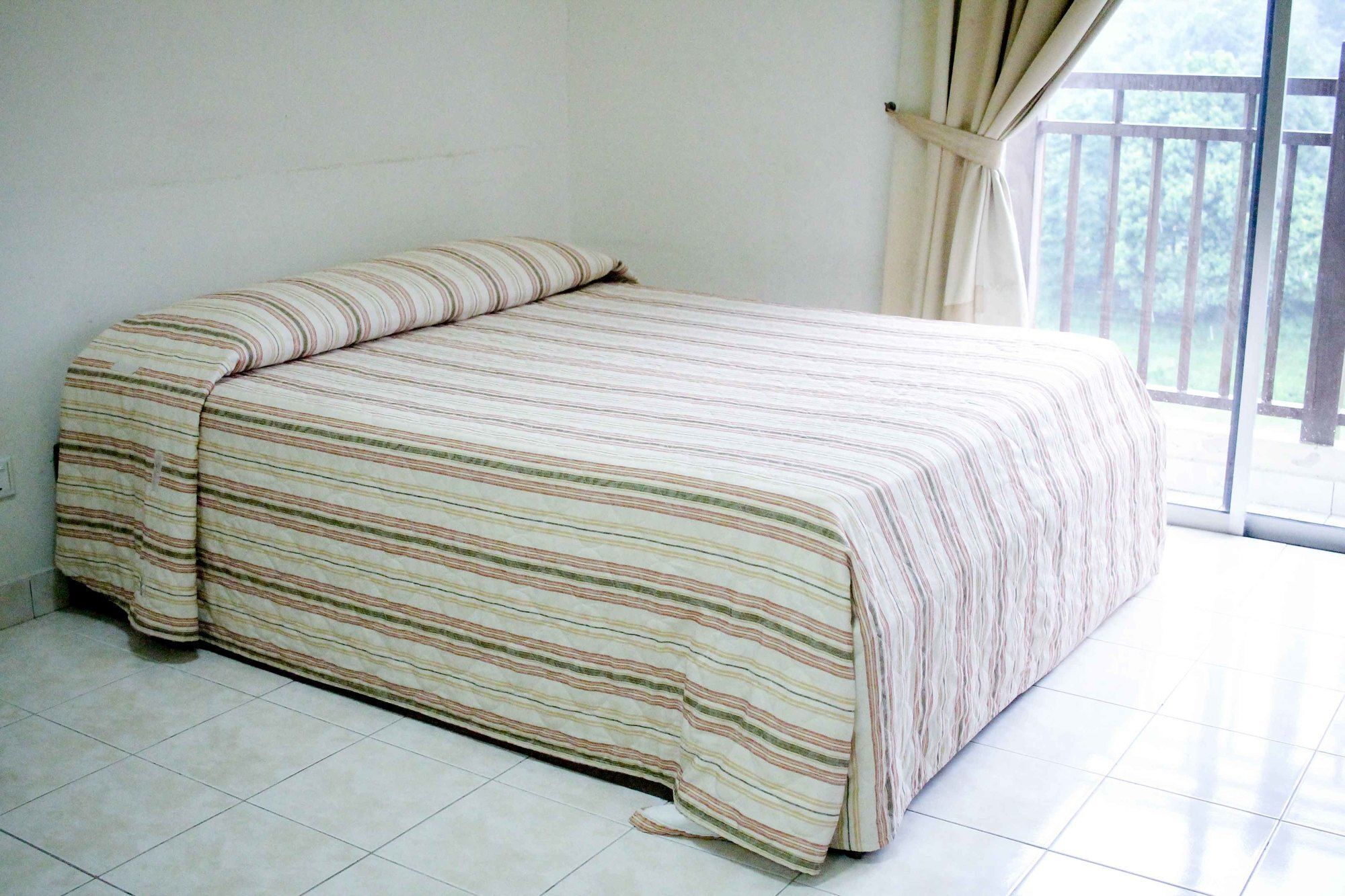 Suria Service Apartment-Hotel Bukit Merah Exterior photo